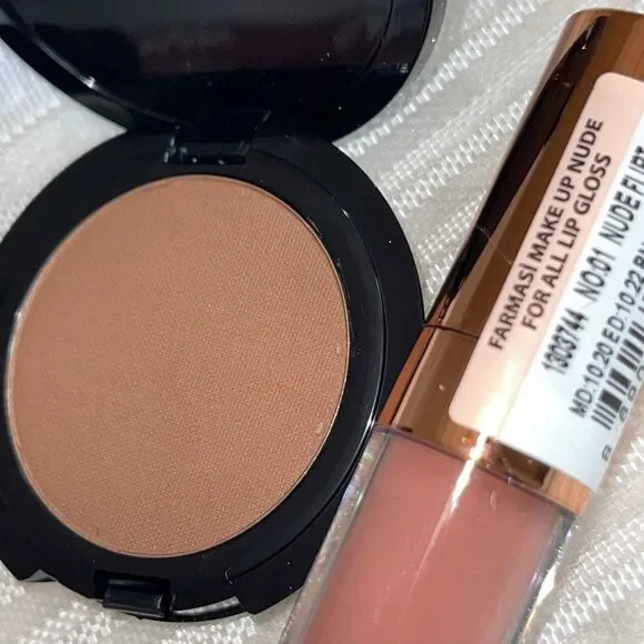 Farmasi Makeup Bundle - Picture 7 of 10